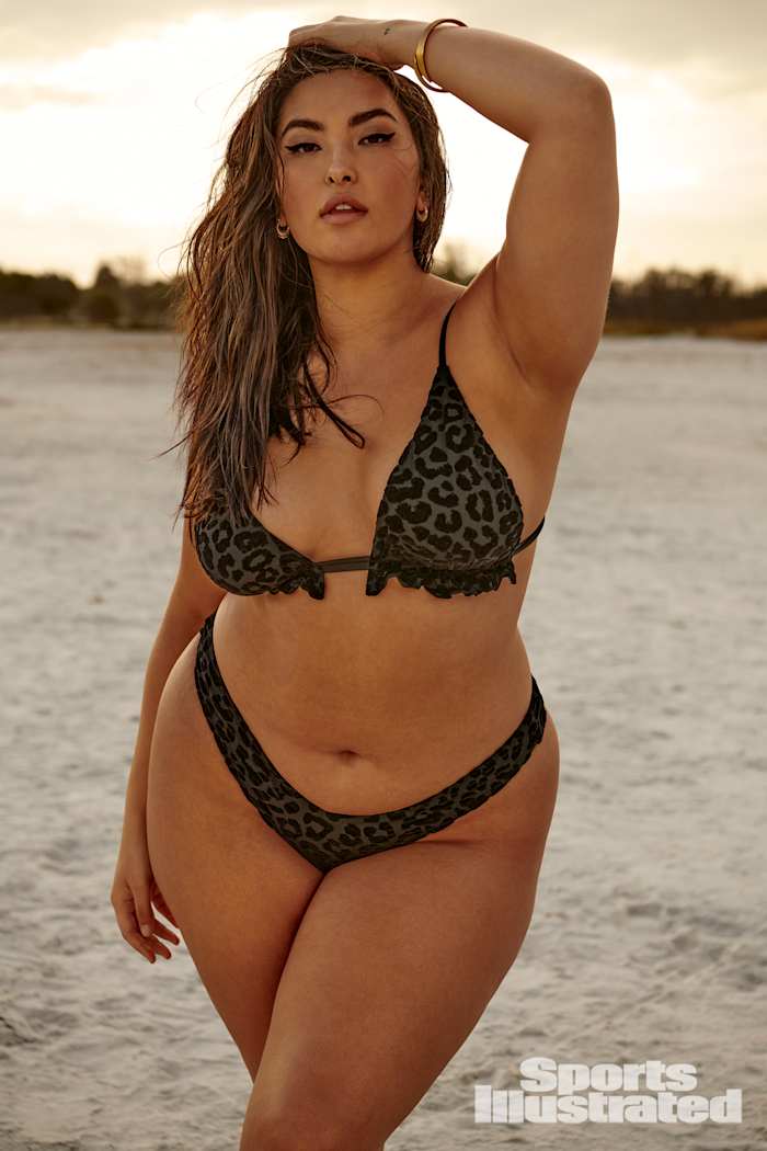 X163483_TK5_00017WMweb